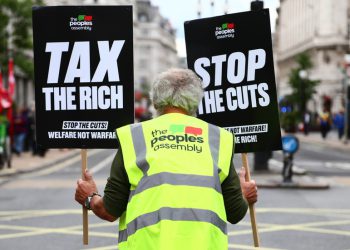 Najbogatiji 1% na svijetu moglo bi okončati siromaštvo 22 puta – Oxfam – RT World News