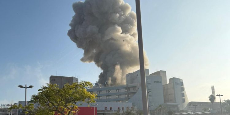 Nakon iranskog pogotka bolnice, Izrael tvrdi da će pojačati napade