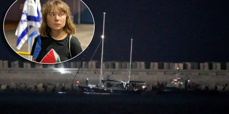 Nakon što su ih oteli i priveli iz voda uz obalu Egipta, Greta Thunberg i aktivisti će biti deportirani iz Izraela