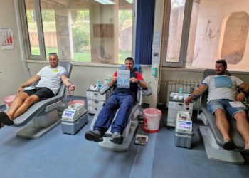 ‘Ne moraš nositi plašt da bi bio heroj’: Crveni križ vas poziva na akciju darivanja krvi