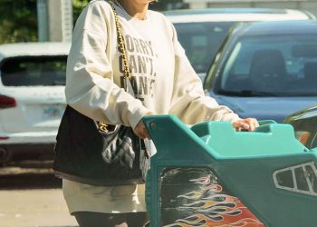 Nekad glamurozna sportska legenda prekida prekrivanje vrlo istaknutom porukom … samo nekoliko tjedana nakon što izgleda neprepoznatljivo u invalidskim kolicima