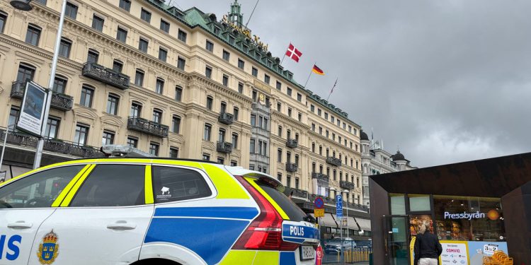 Nekoliko ozlijeđenih kao tramvaj i sruši se u piceriju u Švedskoj