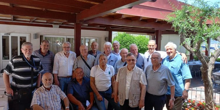 Nevjerojatno okupljanje u Splitu: Maturanti iz 1965. ponovno za istim stolom nakon šest desetljeća