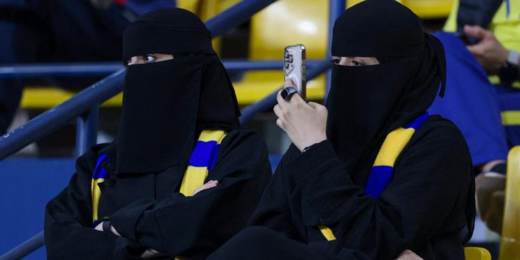 Nogomet u Saudijskoj Arabiji: Kako živjeti i kako trenirati
