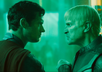 Nova Supermanova prikolica sadrži puno novih snimaka, otkriva čudno dijete, momak Gardner Face-Off i borbu za lasersko oči