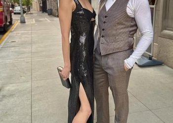 Nova djevojka Hugha Jackmana Sutton Foster čini šokiranje dok pohađa sjajne nagrade nakon što je glumačka bivša supruga Deborra Lee-Furness bjesnila o njihovoj vezi