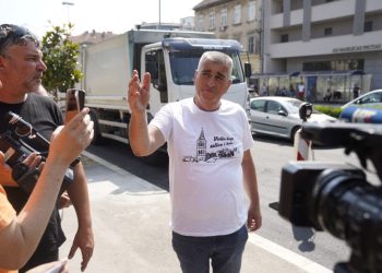 O smeću pred zgradom Županije splitsko-dalmatinske oglasila se pročelnica Vuković, evo što je poručila