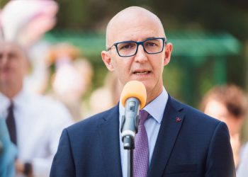 OD UKUPNO 943 LIJEČNIKA KBC-a SPLIT, NJIH 196 RADI I PRIVATNO Što će biti s novim pravilnikom, hoće li neki otići? Evo što kaže ravnatelj Dolić