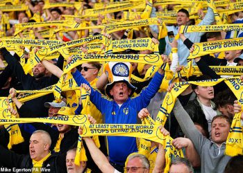 Obožavatelji Leedsa bijesaju jer im je zabranjeno drugu godinu zaredom u Njemačkoj dok se klub ‘ispričava bezrezervno’ zbog isključenja