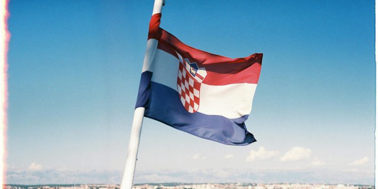 Od danas postoji Dan hrvatske zastave