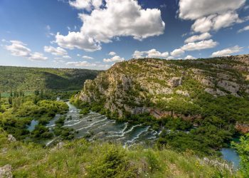 Ogrlice sred kanjona rijeke Krke