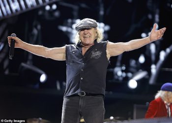 Ogromni znak AC/DC trebao bi objaviti australijsku turneju nakon glasina da bi se rock bend vratio u kućni travnjak – i koji će grad biti njihovo prvo stajalište?
