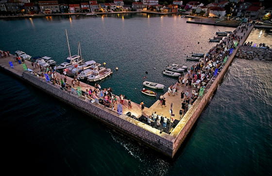 Okusi Pelješca na 50 metara stola: Tradicija, vino i humanost u Dračama