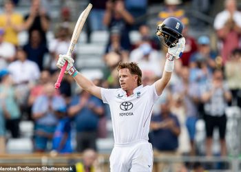 Ollie Pope vraća vjeru u Englesku s prkosnom stoljećem nakon što se Jasprit Bumrah plaši dok domaćini Mount Snažni odgovor na Indiju