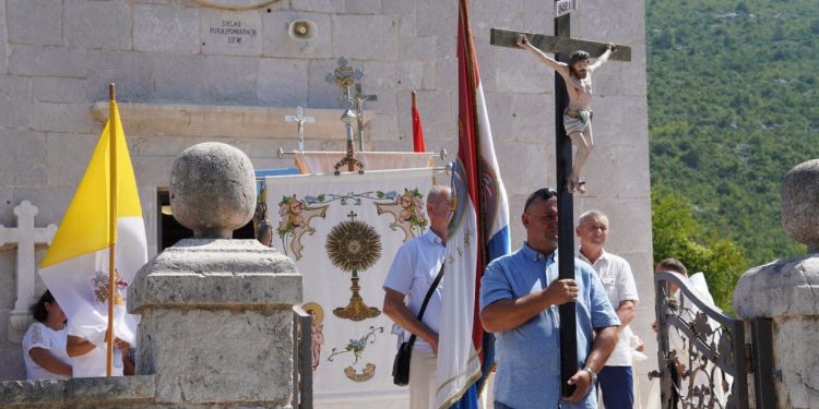 Ovako su u Zagvozdu proslavili svetkovinu Presvetom Srcu Isusovu