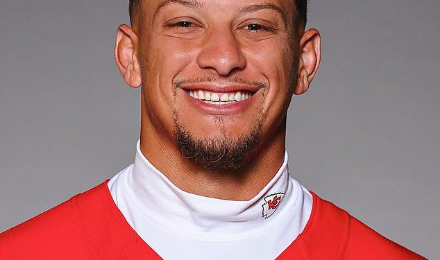 Patrick Mahomes omamljuje navijače poglavara s odvažnim novim izgledom
