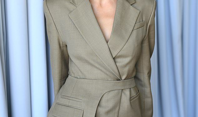 Phoebe Burgess više ne izgleda ovako! Bivši NRL Wag otkriva transformaciju šok jer koristi popularni trend ljepote