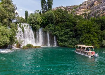 Plovidba smaragdnom Krkom – Izlet koji ostaje u sjećanju