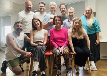 Počele probe u Londonu! Midsummer Scene Festival okupio sjajan ansambl – glumce iz Mamma Mie, West Enda i East Endersa