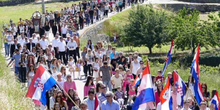 Podgrađe slavi Gospin prinos: Giuliano i Diktatori dolaze na feštu!