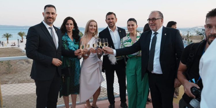 Pogledajte tko je sve stigao na svečano otvorenje Žnjana