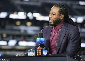 Policajci čine veliku proboju nakon što je bivša zvijezda opljačkana na oružju na njegov rođendan