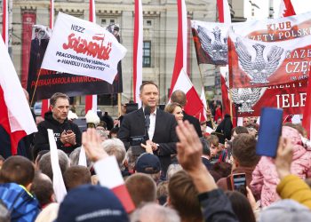 Poljski predsjednički rival vrat i vrat uoči glasovanja o odljevima s visokim ulozima