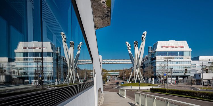 Porsche objašnjava zašto ‘ne može’ napustiti Rusiju – RT Business News