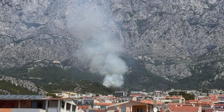 Požar na Velikom brdu u Makarskoj