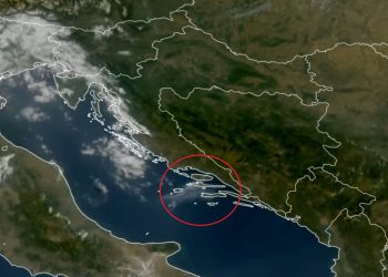 Požari u Dalmaciji vidljivi iz svemira