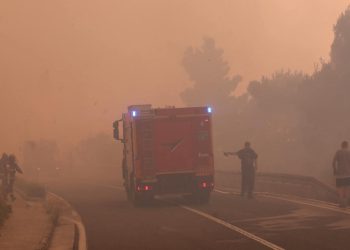 Poziv na molitvu za Krešimira iz Mimica: “Išao je pomoć gasit požar na krovu susjedova kuće i dok je vozio motor pao mu je na glavu stup od struje”
