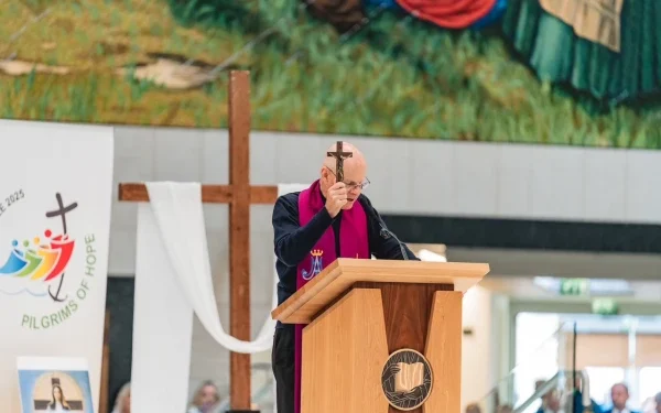 Pred 10 tisuća ljudi svećenik progovorio i uzdrmao svijet: ‘Čak je i pakao milosrđe’