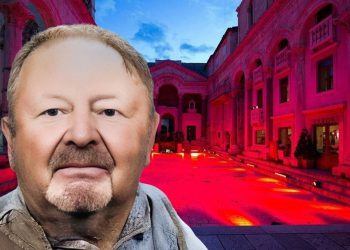 Preminuo je Slaven Sumić, jedan od osmorice koji su Peristil obojali u crveno