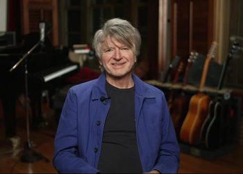 Prepuna kućna pjevačica Neil Finn otkriva kako se stvarno osjeća kad je pogriješio za Aussie – dok se bend kreće na Tour Down