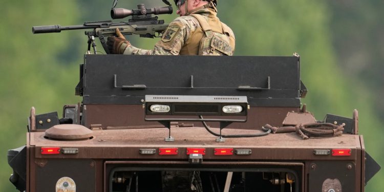 Prijatelji kažu da je osumnjičeni za pucanje u Minnesoti bio duboko religiozan i konzervativan