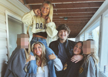 Prijatelji žrtava Idaha koji su prvi bili u kući prekinu svoju tišinu o dolasku na scenu ubojstava