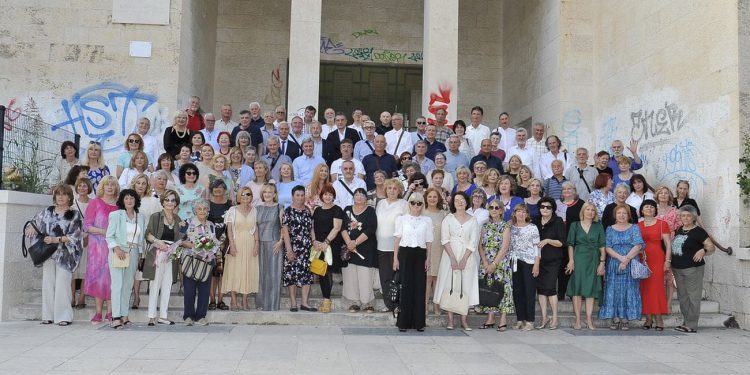 Proslavili 50 godina mature: Okupilo se preko sto nekadašnjih učenika Natka Nodila