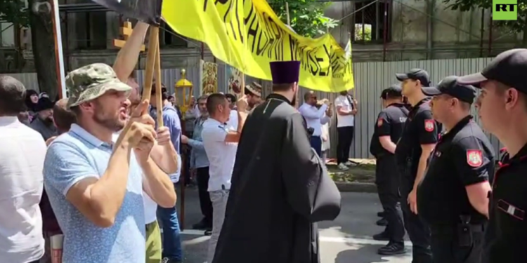 Prosvjed protiv LGBT-a u Moldaviji susreće se s velikim odgovorom policije (videozapisi)-RT Rusija i bivši Sovjetski Savez