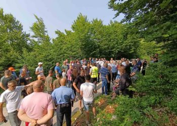 Prosvjedovali Hercegovci i Crnogorci, traže da se ponovno otvori granični prijelaz koji su godinama koristili