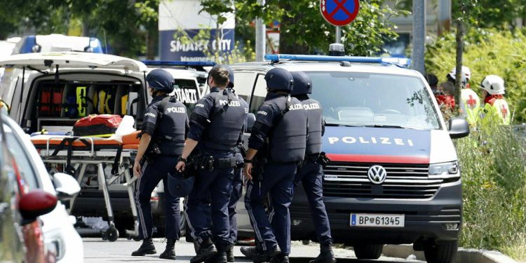 Pucnjava u austrijskoj školi: Deset mrtvih nakon što je napadač otvorio vatru na fakultetu u Grazu