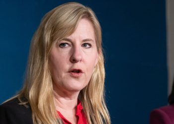 Pucnjave u Minnesoti iskriče sigurnosne strahove jer su zakonodavci suočeni s prijetnjama kod kuće