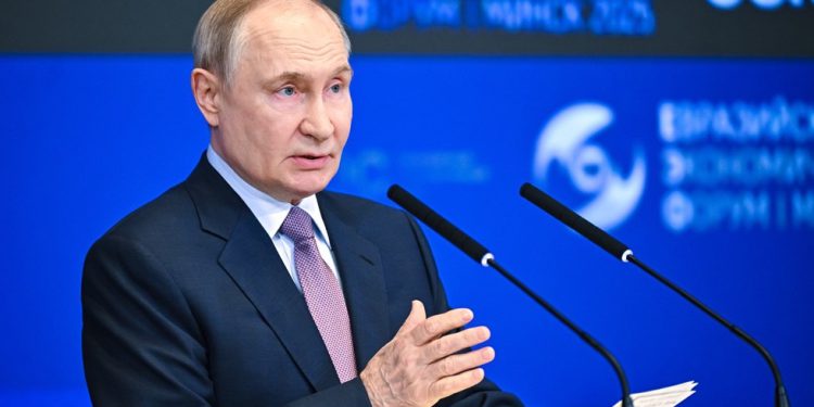 Putin objašnjava što će se dogoditi ako West ‘Robs’ Rezerve Rusije – RT Business News