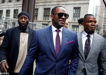 R Kelly je prevezen u bolnicu nakon predoziranja u zatvoru