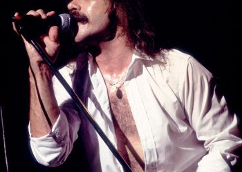 REO Speedwagon Rocker Terry Luttrell zadobio je ozljede horora nakon što je zaspao na kolu