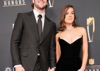 Računi QB Josh Allen i glumac Hailee Steinfeld vjenčaju se u Južnoj Kaliforniji