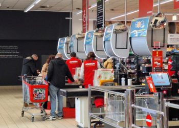 Raskorak sa stvarnošću koji se osjeti na kasi: Spenza skuplja od europske, a plaće daleko ispod prosjeka