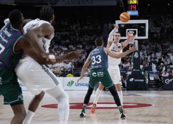 Real na korak do finala. Hezonja podijelio naslov prvog strijelca, a uz to je bio prvi skakač utakmice