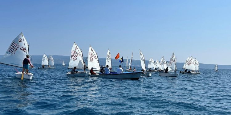 Regata povodom sv. Ante u Podstrani: More, djeca i veliko srce zajednice