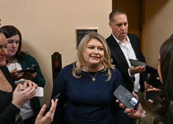 Republikanac koji je okrivio lijevi pristup pobačaju kaže da je ured evakuiran zbog ‘prijetnji smrti’