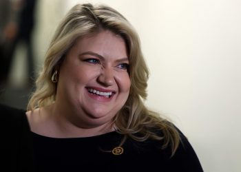 Republikanski zastupnik s ektopičnom trudnoćom umalo je umro usred novih zakona o pobačaju na Floridi – ali krivi ljevicu